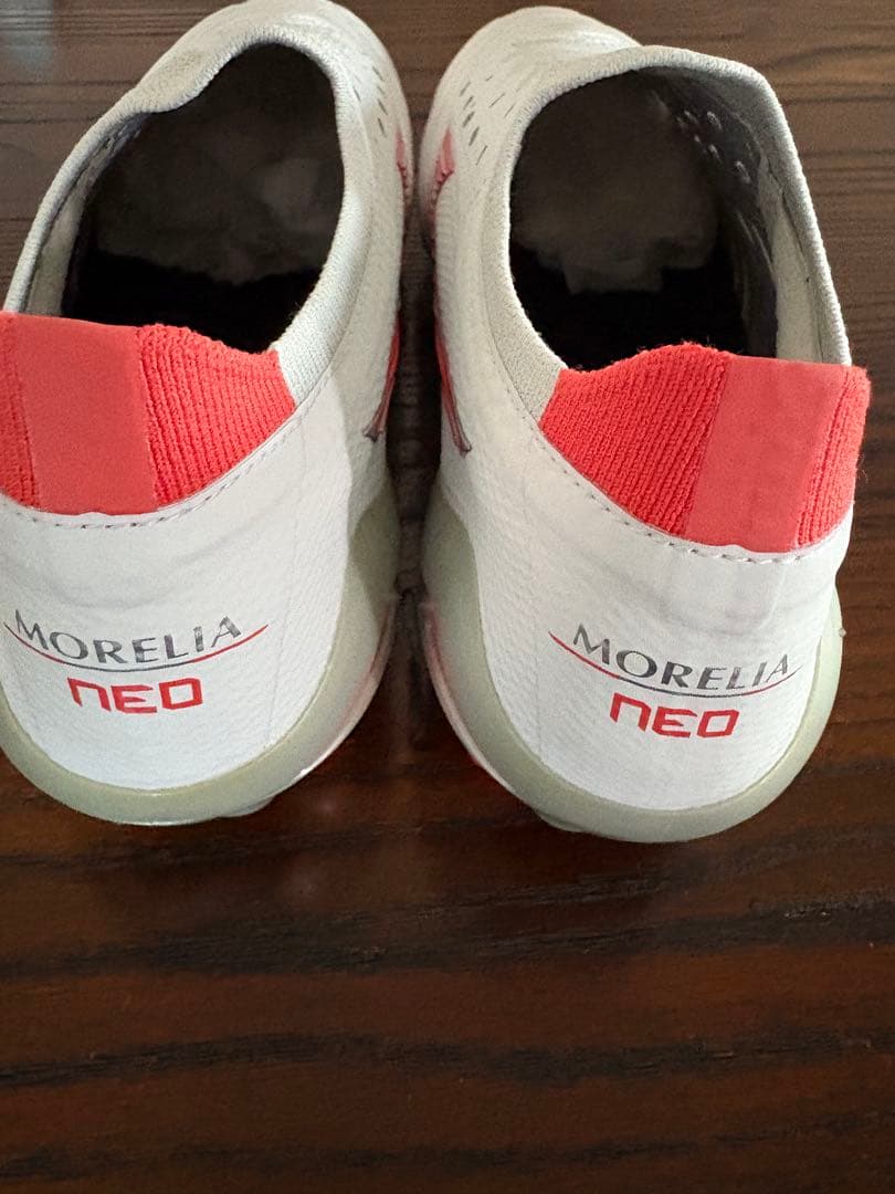 ミズノ　モレリアNEO 4β JAPAN 限定カラー　25cm