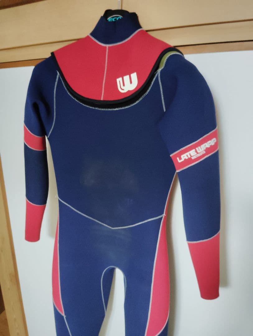 LATE WRAP レイトラップ　セミドライ　フルスーツ レッド
