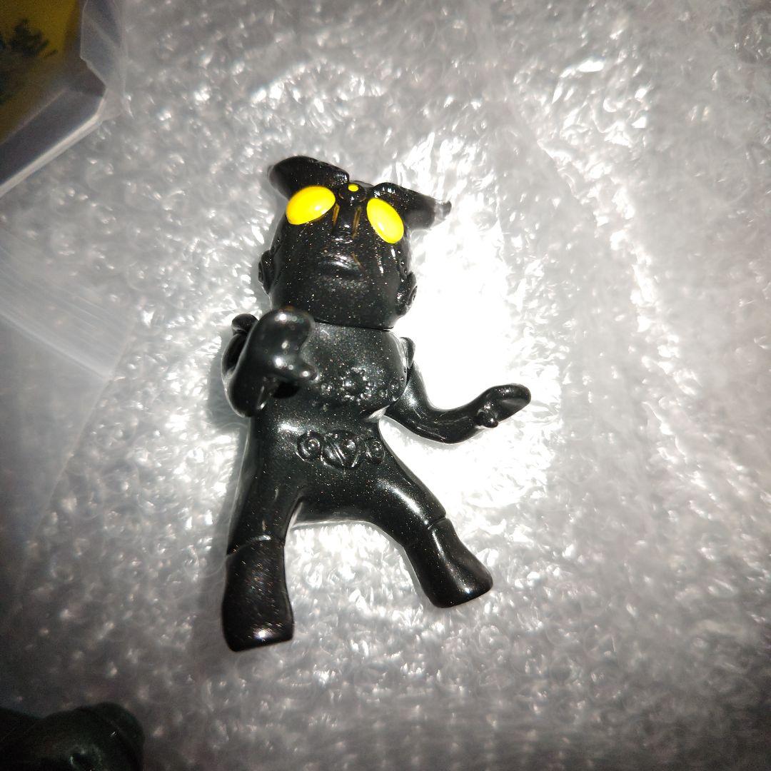 PILLS TOY　夢幻ロボット　人造人間　黒　ソフビ