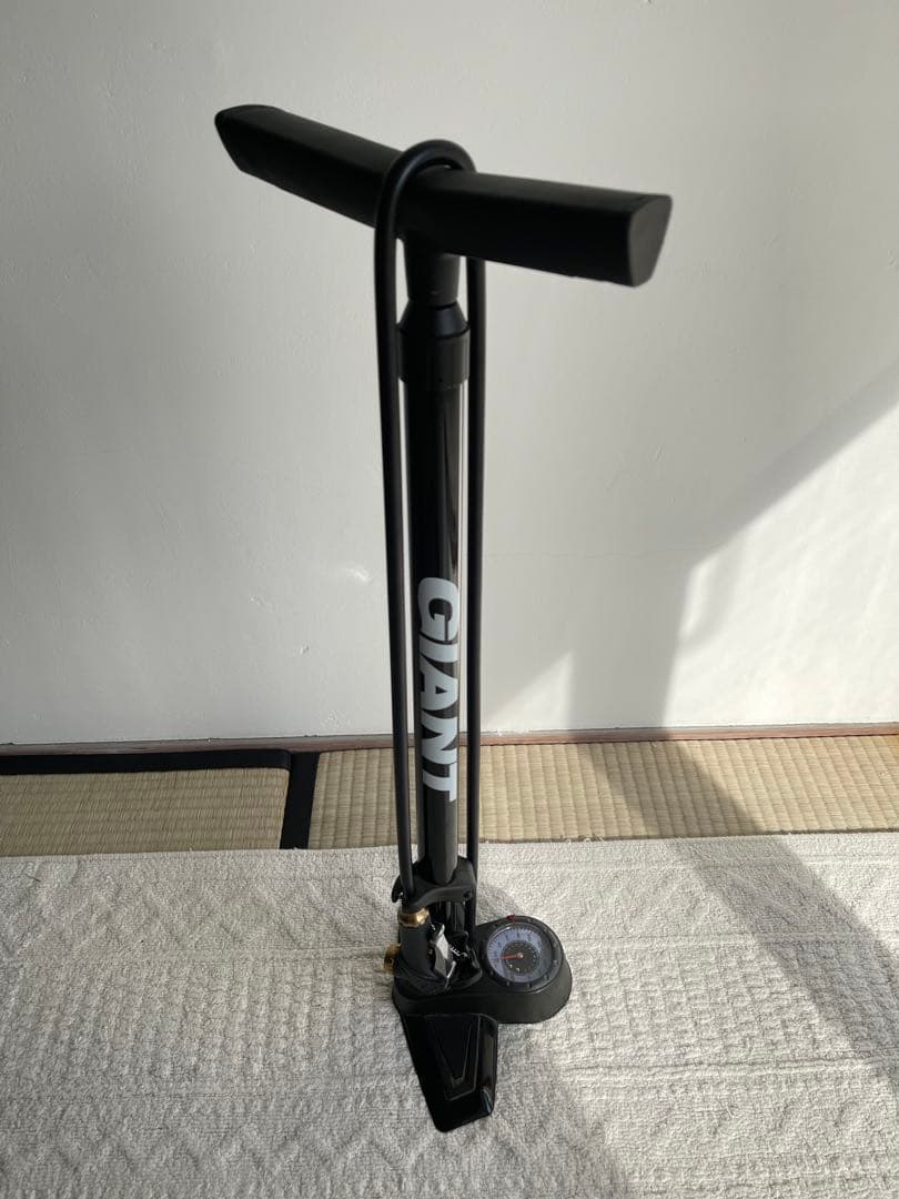 GIANT MR4 ミニベロ 折りたたみ自転車　収納バッグ　空気入れ　ライト付き