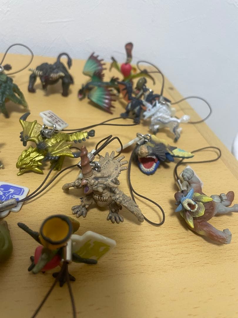 モンスターハンター　モンハン　モンスター図鑑　ストラップ　26体セット