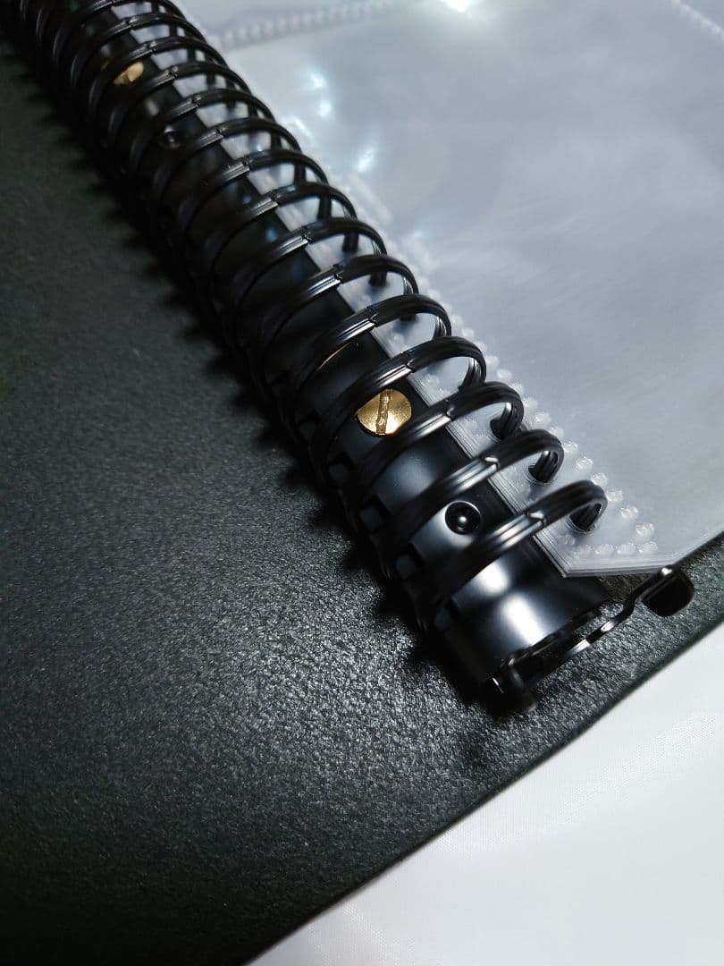 【真鍮と本革のルーズリーフバインダー　A5サイズ】ルーズリーフファイル　大容量