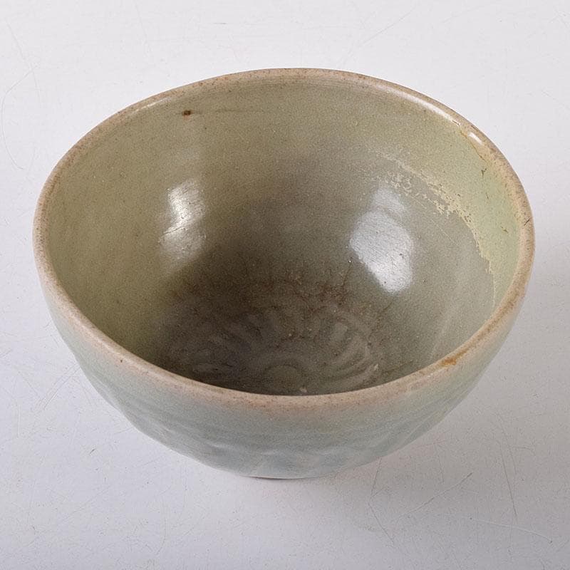 中国　龍泉窯　青磁　刻蓮弁文　茶碗　C　R8085