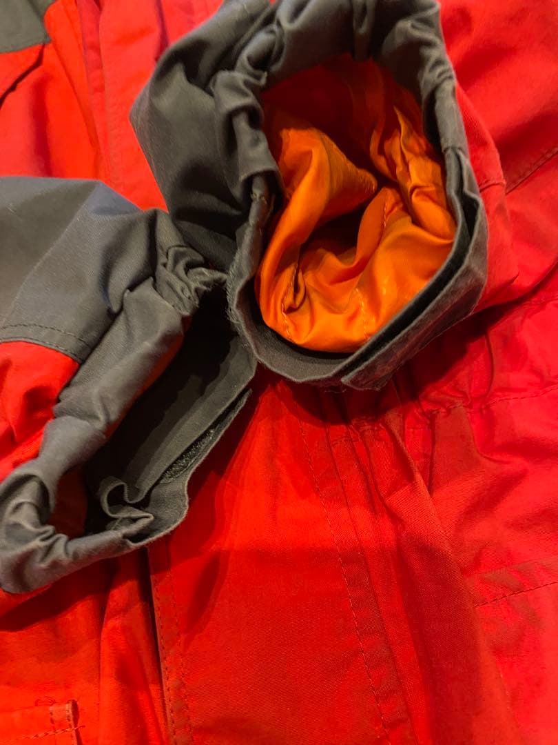 THE NORTH FACE 子ども用スキーウェア 赤 クリーニング済み