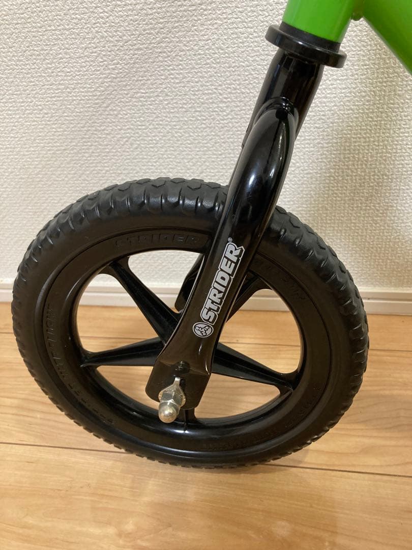 STRIDER 12インチ スポーツモデル 緑