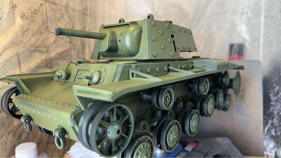 ヘンロン 戦車 KV-1s 新品 組み直し 塗装済 フルセット プレオーダー品