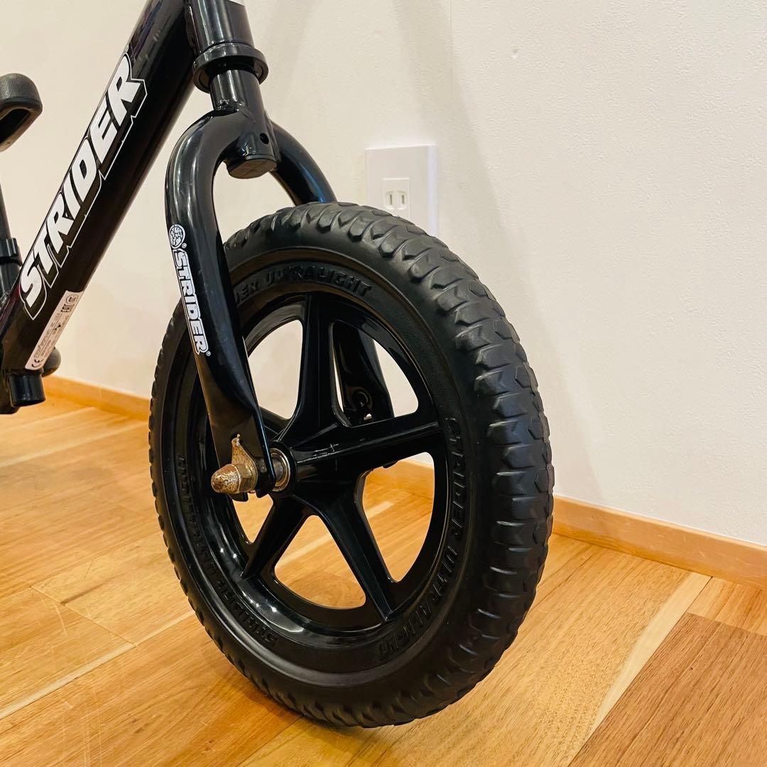 良品 ストライダー スポーツ バランスバイク 12インチ ブラック 黒