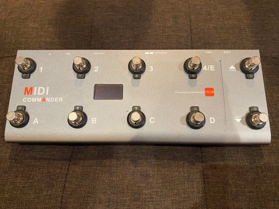 MIDI COMMANDER コントローラー