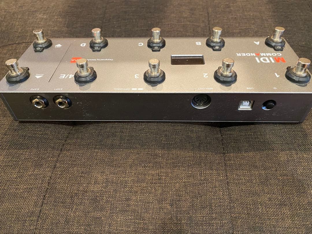 MIDI COMMANDER コントローラー