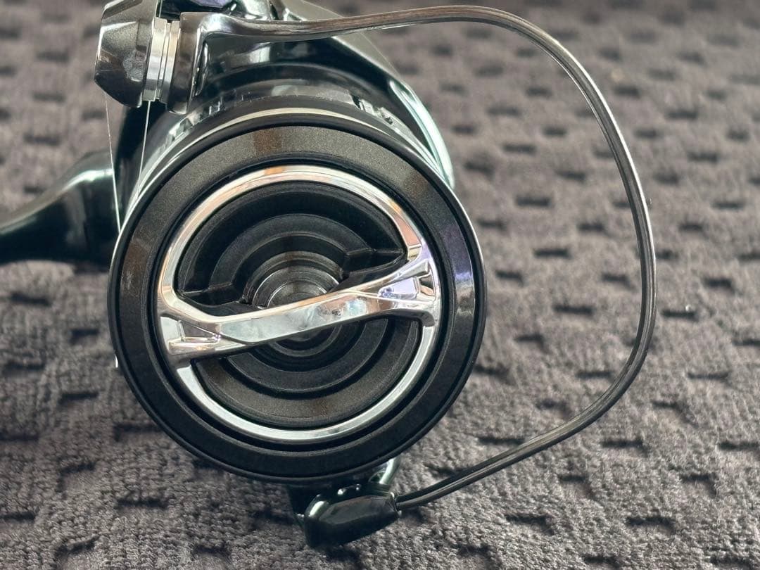 23Vanquish C2000S スピニングリール