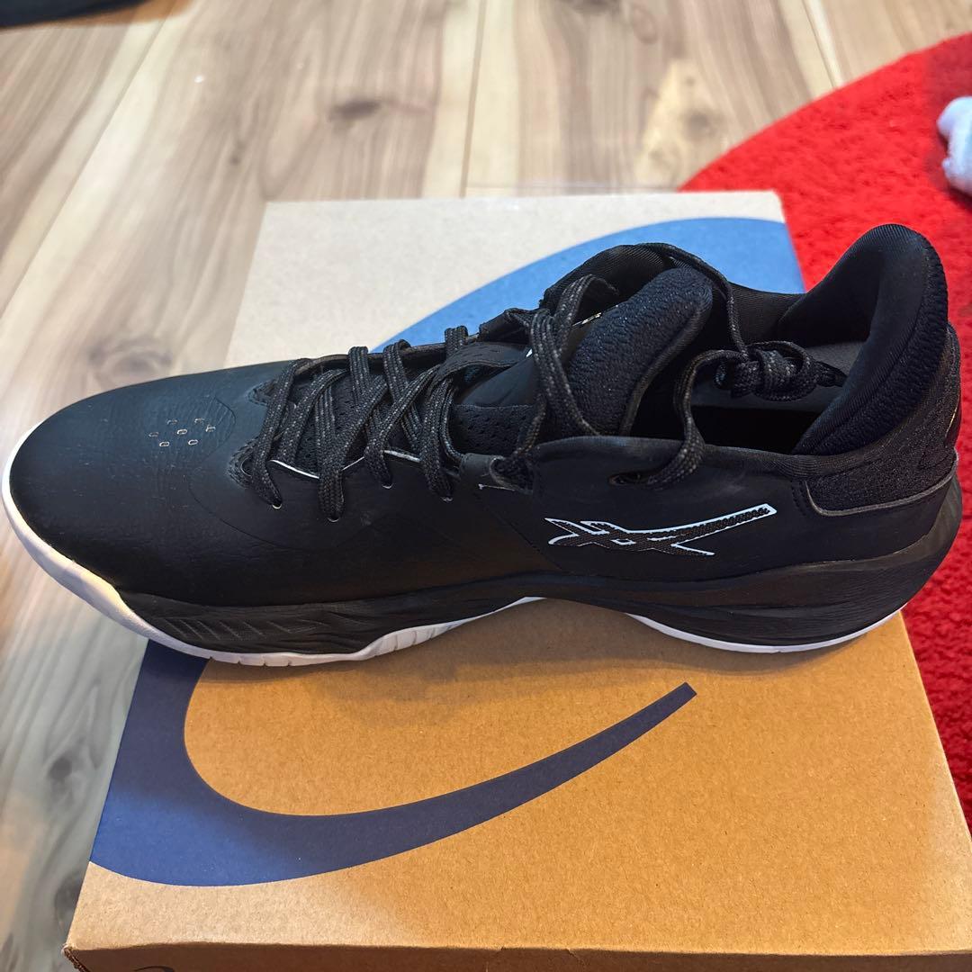 【美品】ASICS nova surge low 黒 28cm