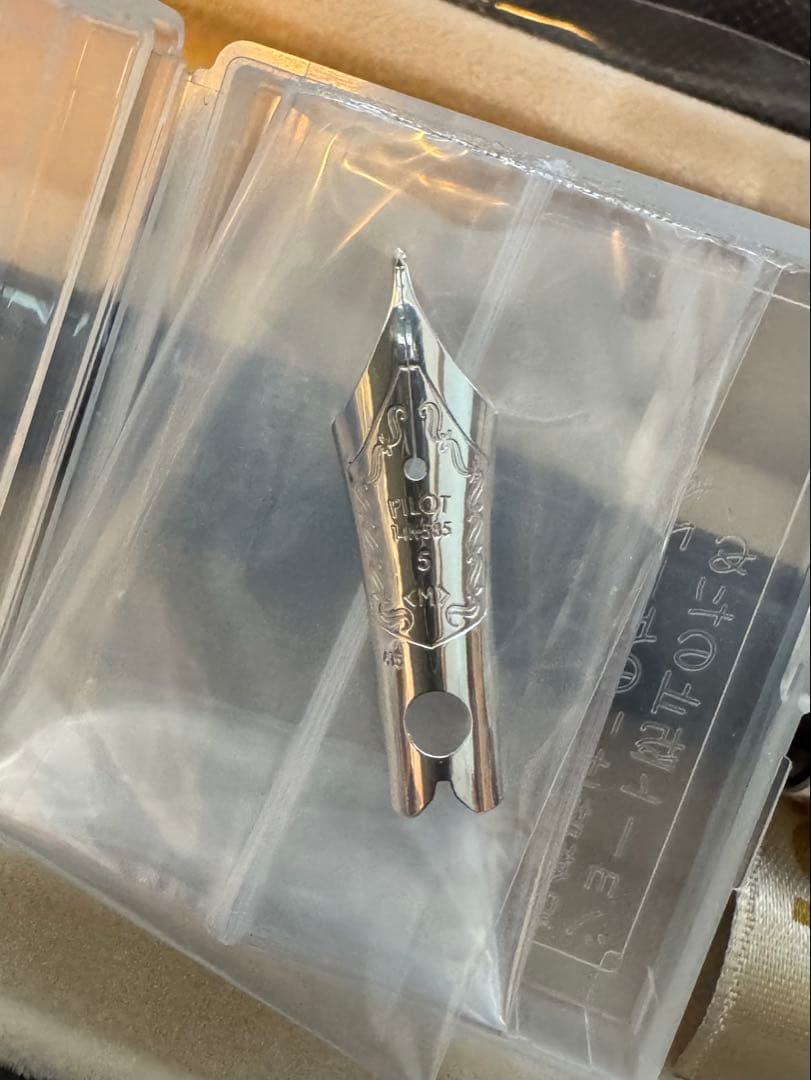 パイロット万年筆 カスタムレガンス スペアペン先付き【新品未使用品、超レア】