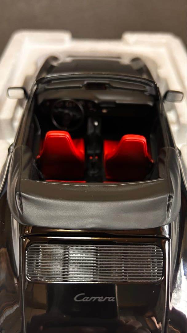 ミニチャンプスポルシェ 911 カレラ3.2 カブリオレブラック1/18