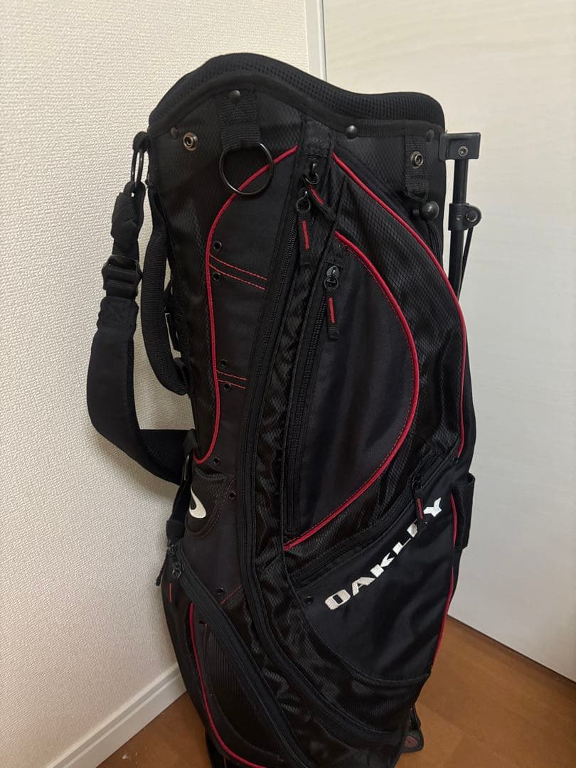 オークリー 軽量　キャディバッグ ゴルフバッグ スタンドタイプ　7分割