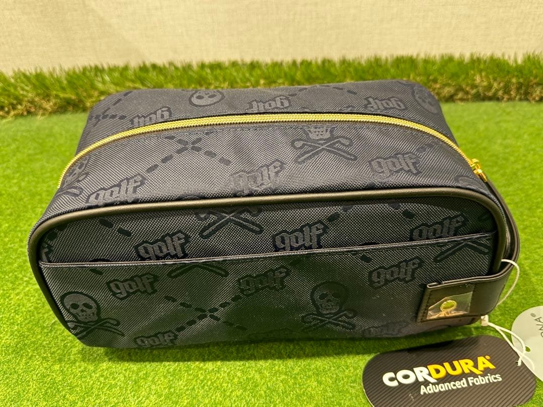 マークアンドロナ　非売品ポーチ　 新品、未使用　タグ付