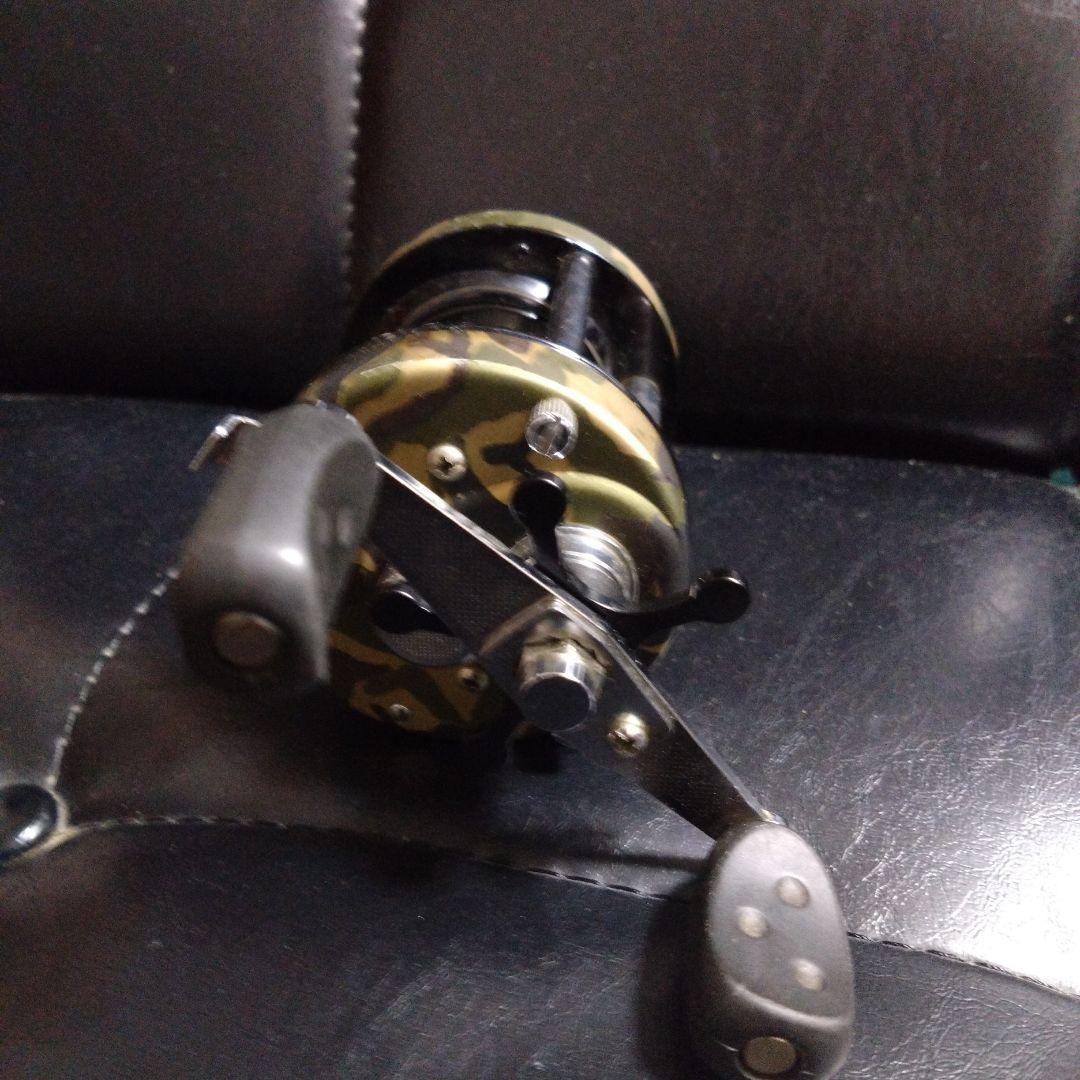 アブガルシア　Abu Garcia 6500 C3 CAMO迷彩ベイトリール