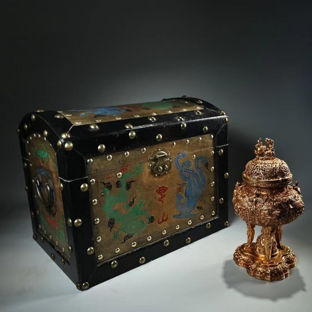 中国古美術・旧蔵鎏金熏香炉・純銅細密彫・純手作り・高浮彫・茶道具・文房具・木箱付