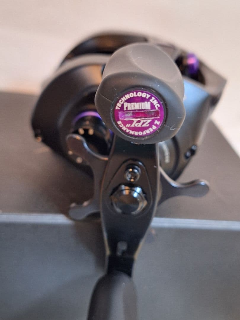 メガバス Zonda 68R ベイトリール