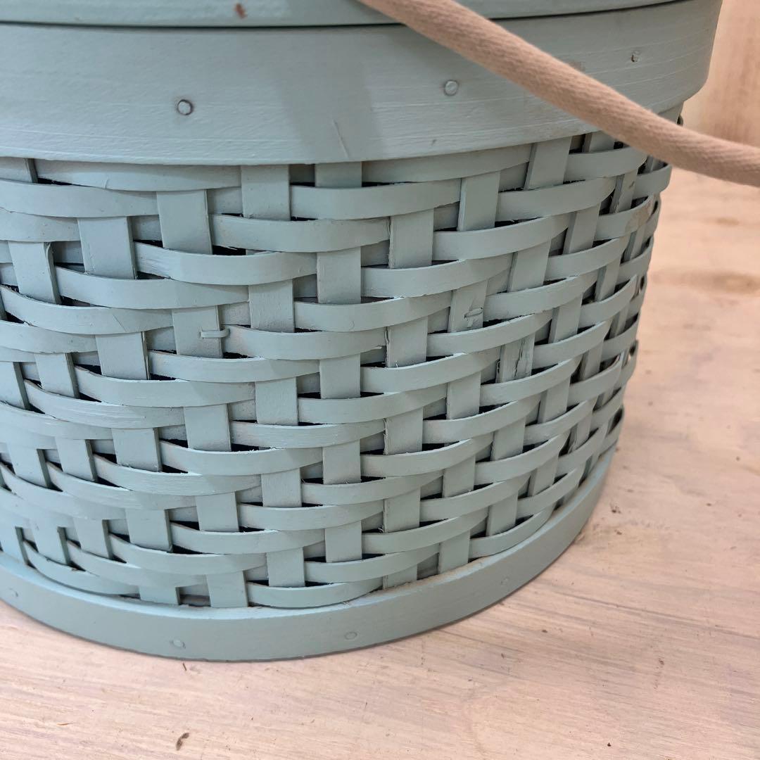 マニーグランシュマン　アンティークなソーイングバスケットミシンブルー