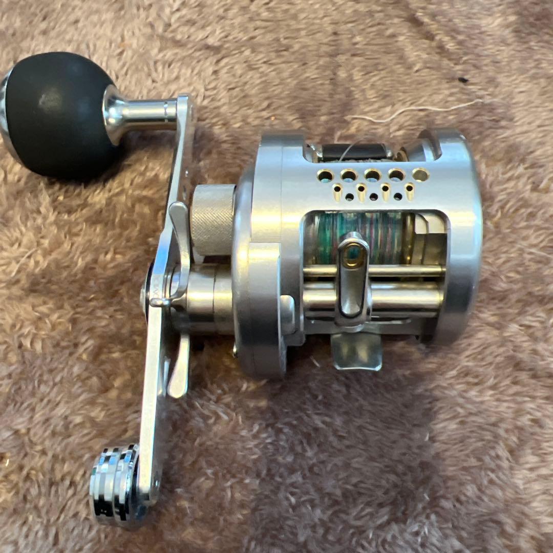 シマノ カルカッタコンクエスト２００DC