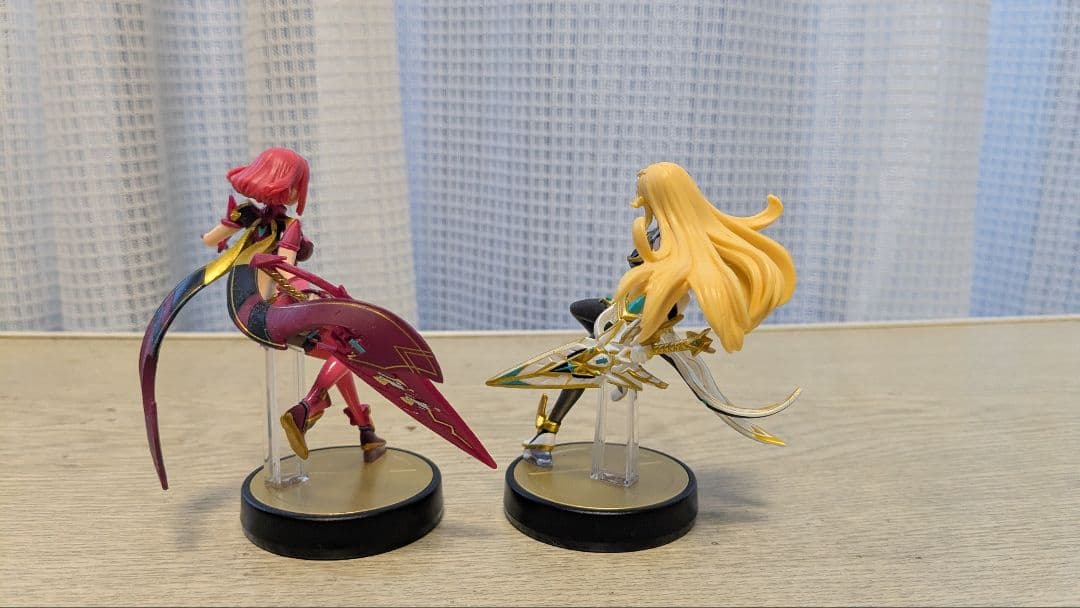 ゼノブレイド２　ホムラ　ヒカリ　ニア　フィギュアセット