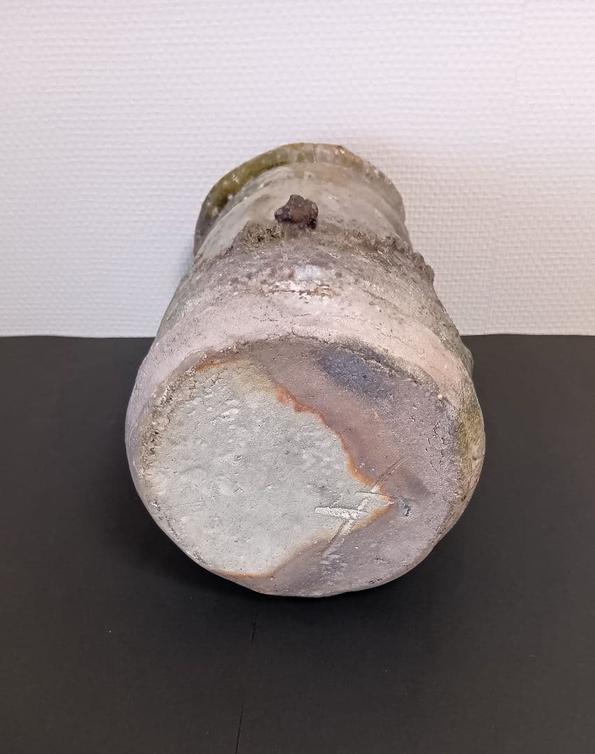 【茶道具】花入れ 信楽焼 杉本貞光 作