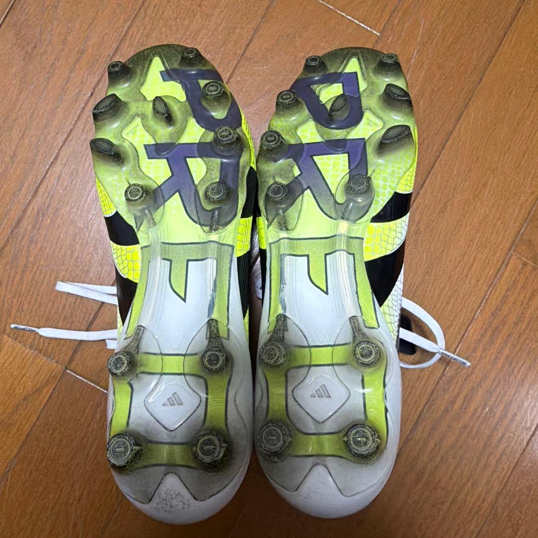 adidas サッカーシューズ