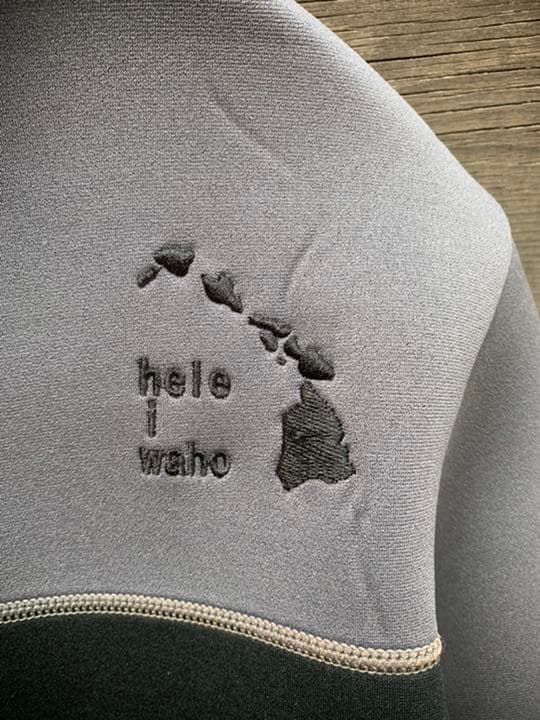 ハワイのブランドの長袖ウエット