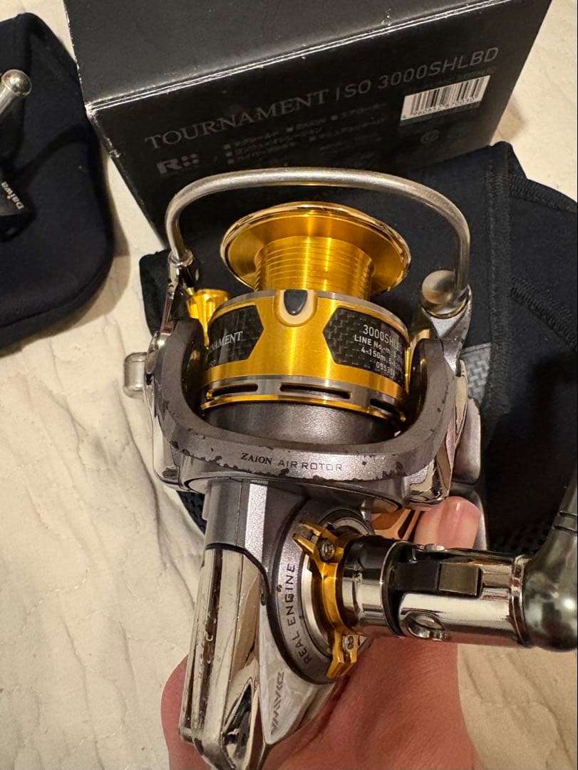 TOURNAMENT ISO 3000SHLD スピニングリール