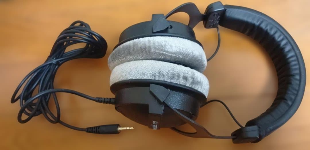 beyerdynamic dt 770 pro 80Ωヘッドホン 未使用に近い！