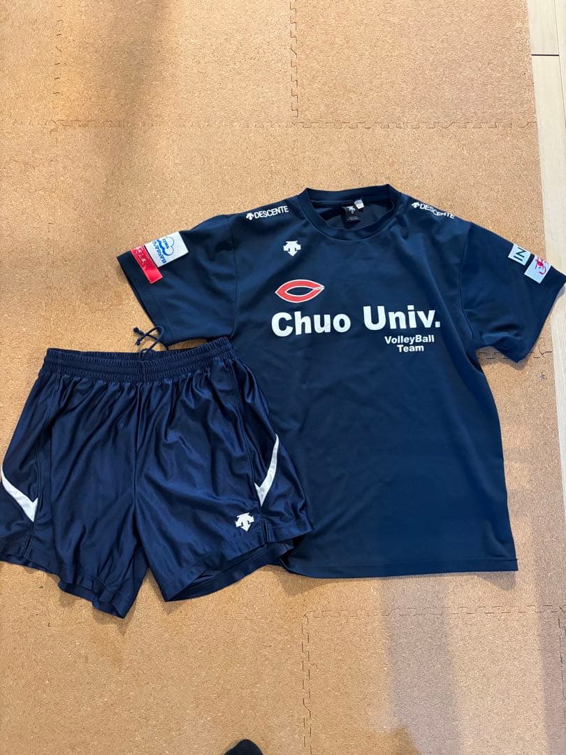 DESCENTE 中央大学バレーボールチームウォームアップウェアデサント石川祐希