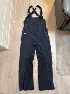 DESCENTE（デサント）　メンズ ネイビー サスペンダー スキーウェア