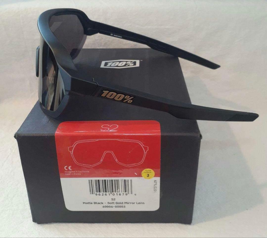 100% S2 マットブラック / ゴールドミラー ワンハンドレッド サングラス