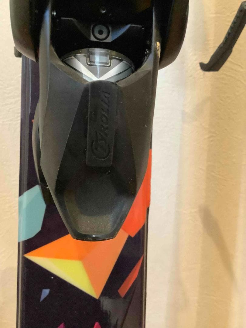 ARMADA ALPHA ONEにTYROLIA　スキーセット