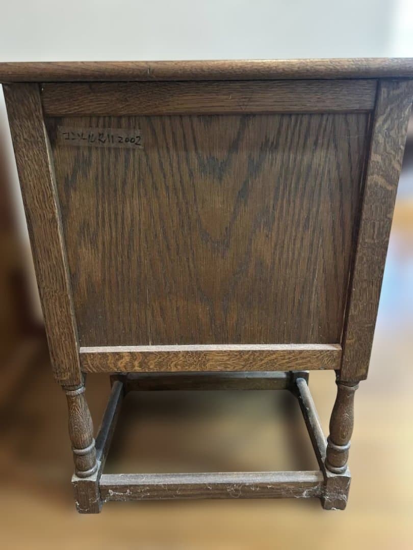 キャビネット　観音開き　アンティーク家具