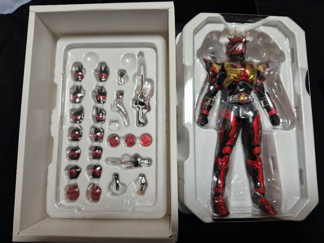 k*y様 BANDAI 仮面ライダー装甲響鬼 フィギュア 2個セット