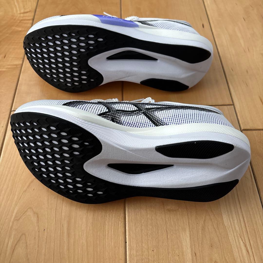 アシックス　MAGIC SPEED 5 ユニセックス24.5