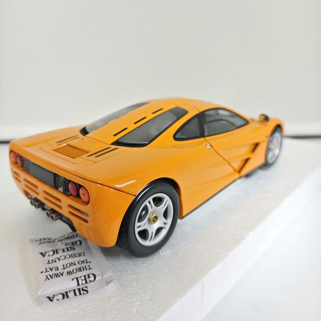 MINICHAMPS 1/18 マクラーレンF1ロードカー 1993