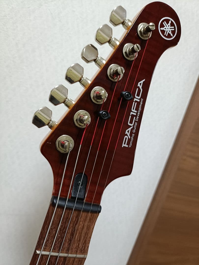 スキャロップ指板美品YAMAHA PACIFICA 612VIIFW
