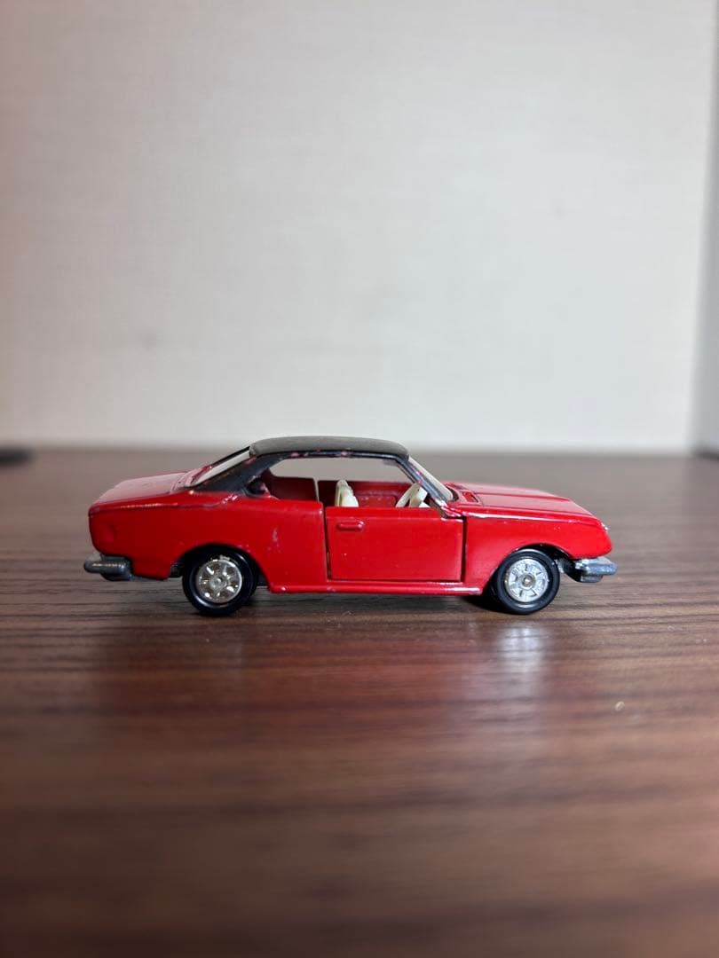 日本製黒箱トミカNo.2トヨタ コロナ マークII 当時物