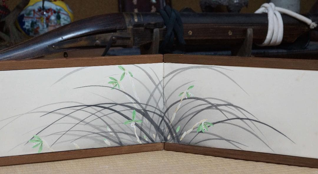 煎茶道具 炉屛 桑製木地 片袖二枚折り 作家物在銘 『蘭図』