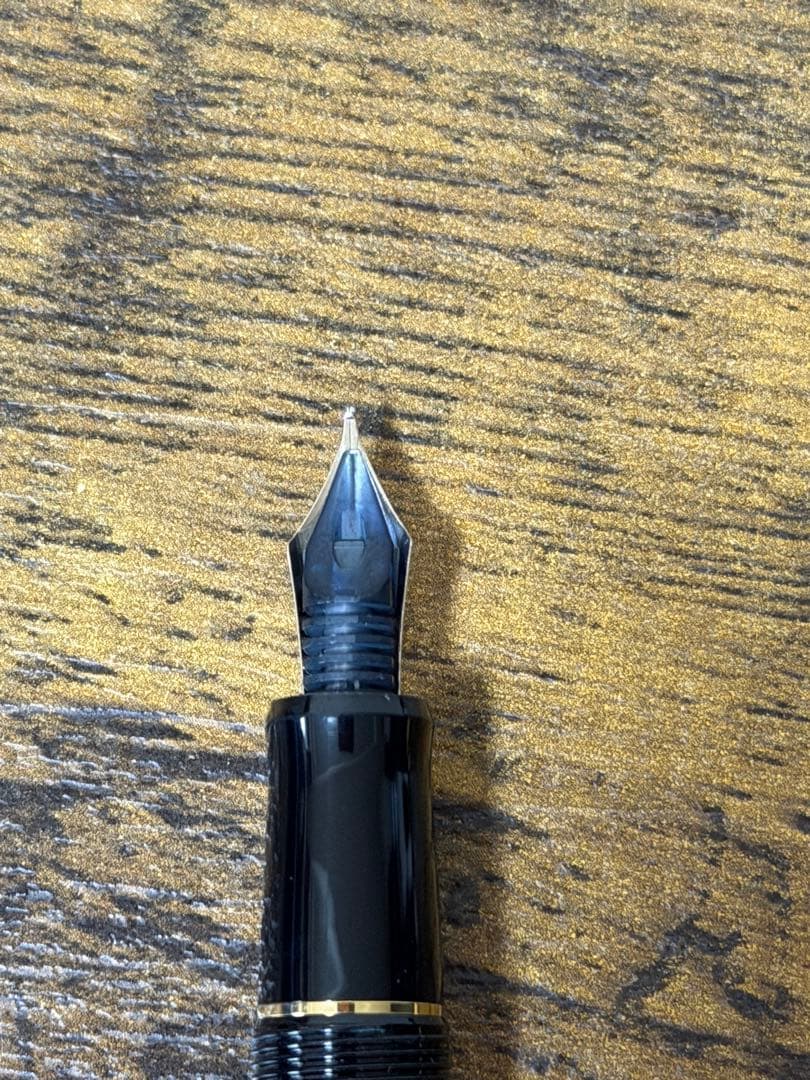 新品未使用　2005年製　74 SMニブ (軟中字) 14金　ゴールド　万年筆