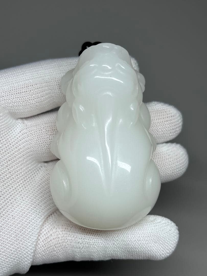 和田玉　聖獣　貔貅　金運財運開運風水　手彫り　天然石　旧家蔵出し　厚重　提げ物