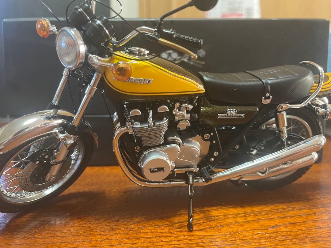 Kawasaki Z1 900 ミニチャンプス 1/12スケール
