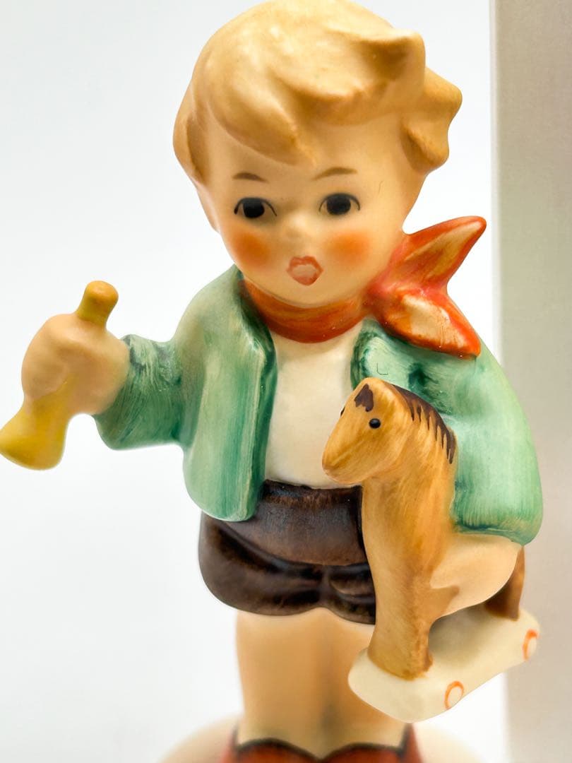 Goebel ゲーベル　フンメル人形　 #820