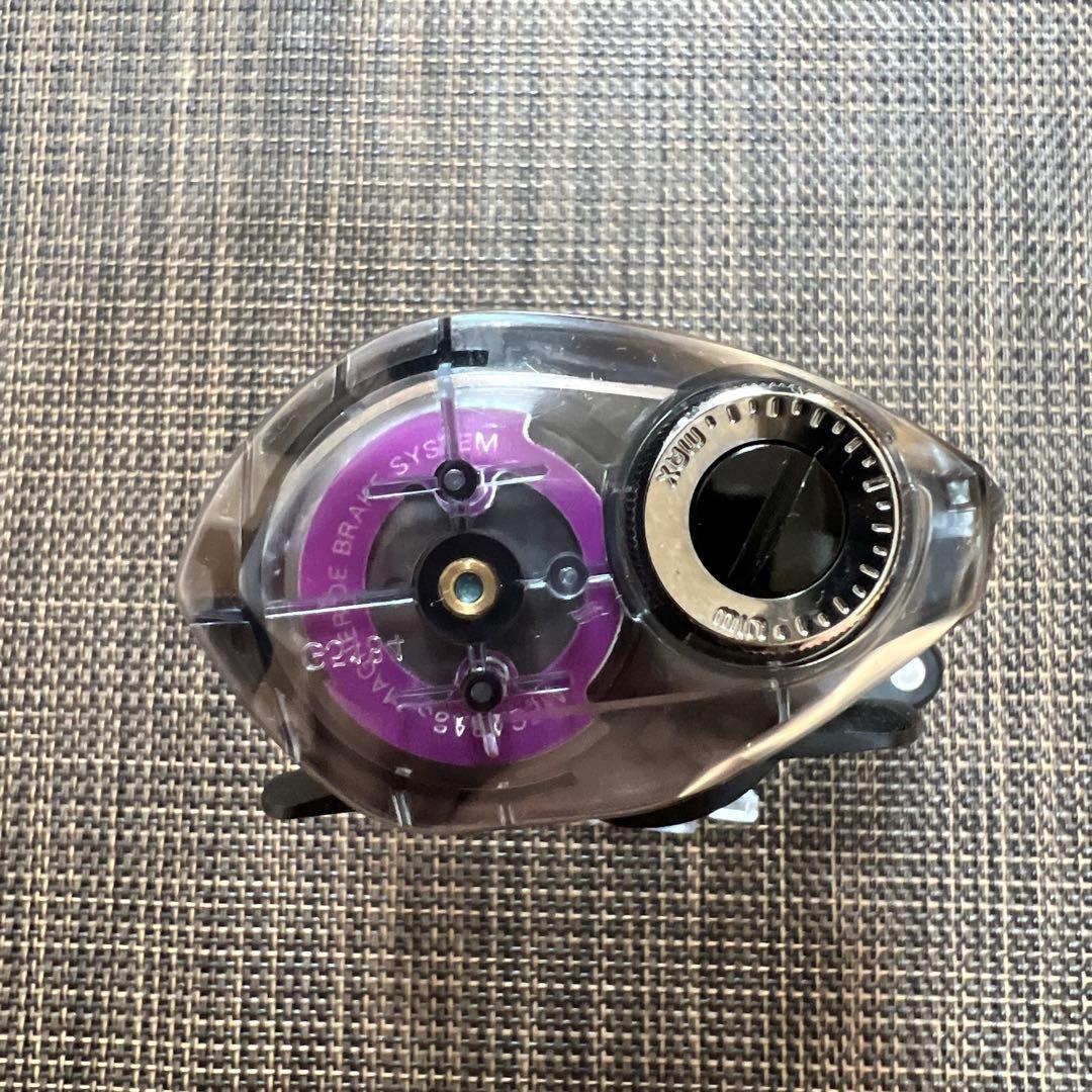 リール Megabass Zonda 68 L