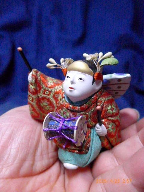 テコチチ　素晴らしい時代人形です。春山作　古いものす。元箱、台付