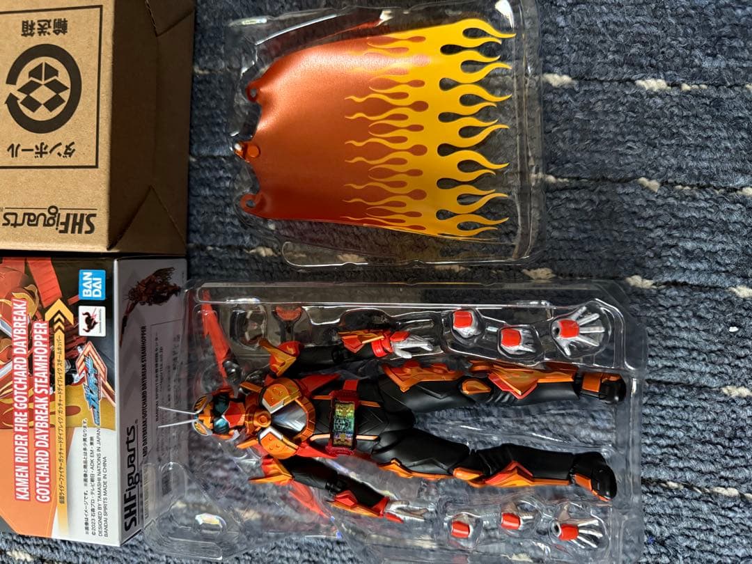 S.H.Figuarts 仮面ライダーガッチャードセット