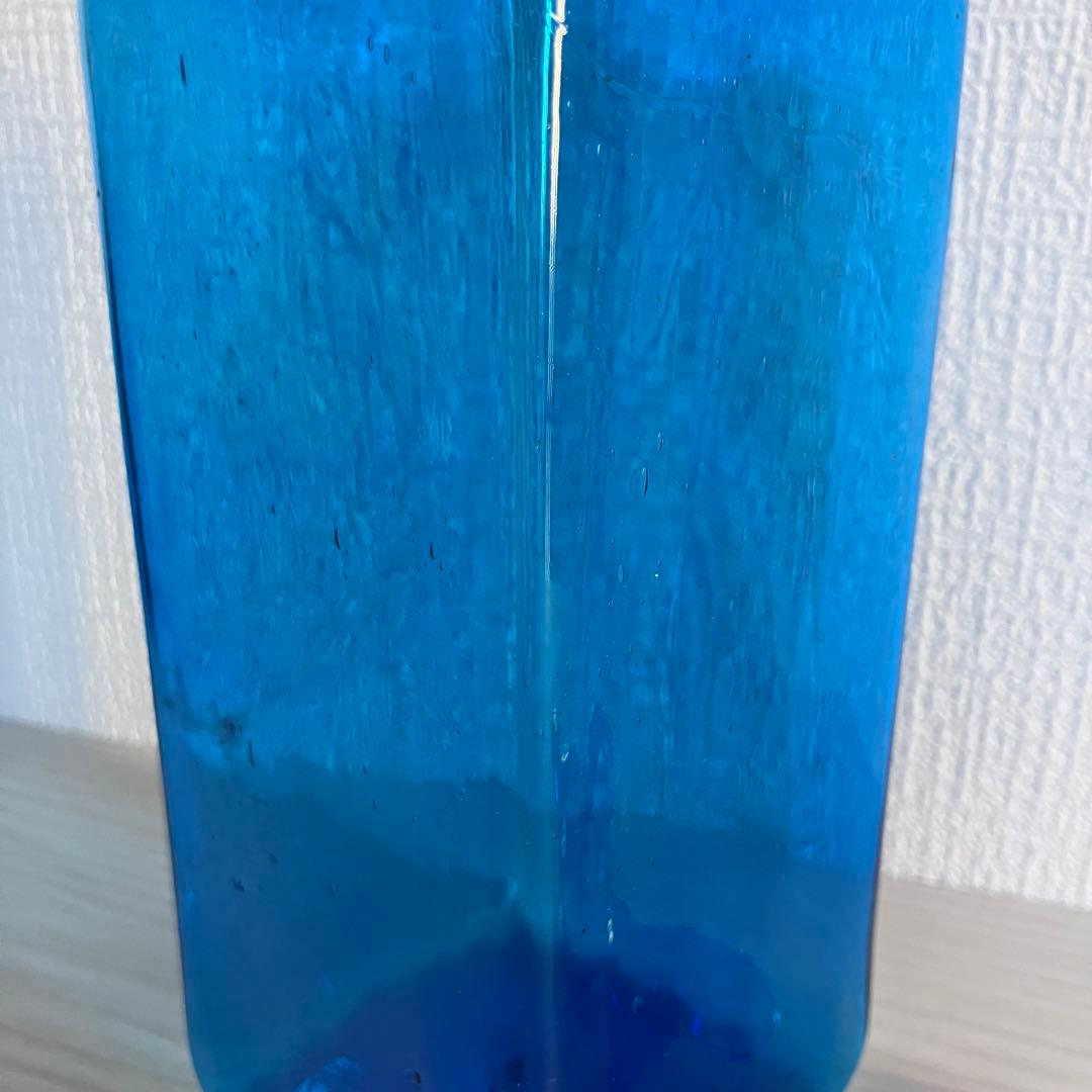 2【倉敷ガラス】小谷眞三 鶏栓の青瓶