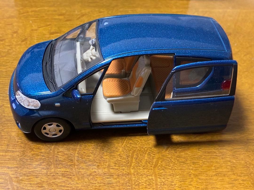 トヨタ ポルテ 初期型 カラーサンプル ミニカー ブルー 1/30